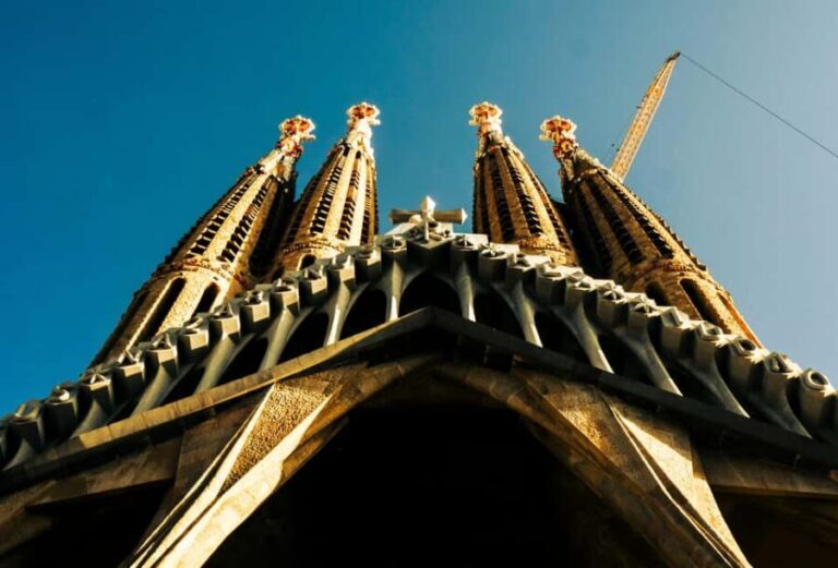 Sagrada Família & More: Barcelona Tour + Candy Tasting - The Itinerary: What You’ll See and Do