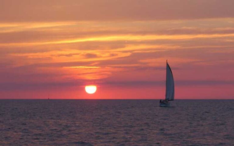 Sailboat Sunset Trip in Menorca - Who Is This Tour Best Suited For?