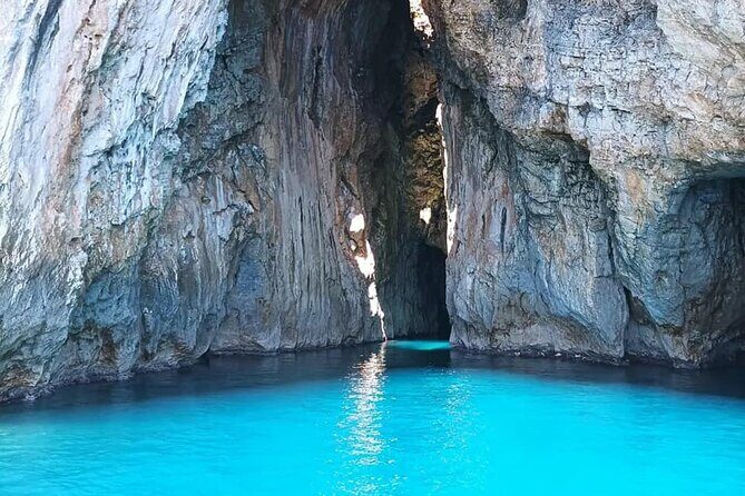 Sailing boat tour with lunch and swimming stops - FAQs