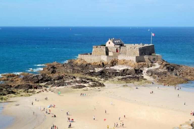 Saint-Malo: Breathtaking landscapes and History Walking Tour - What to Expect During the Tour
