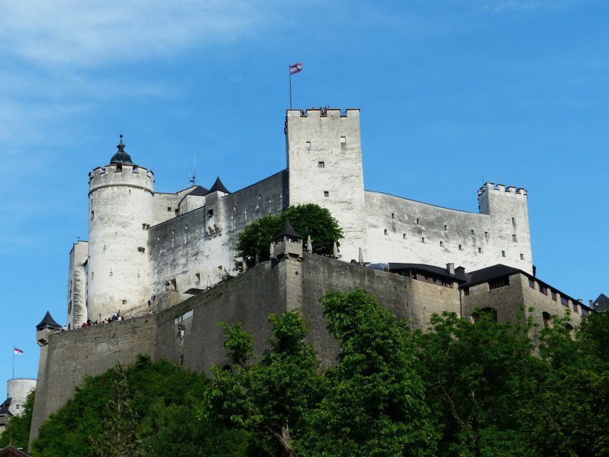 Salzburg: Express Walk with a Local in 60 minutes - Why This Tour Works Well