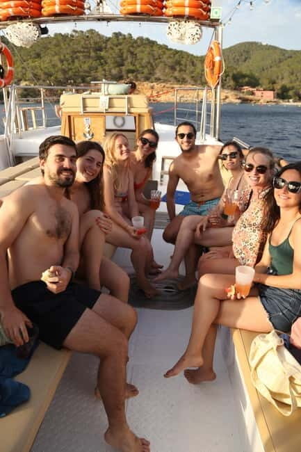 San Antonio: Cala Salada & Cala Gracio Sunset Boat Trip - What Makes This Tour Stand Out
