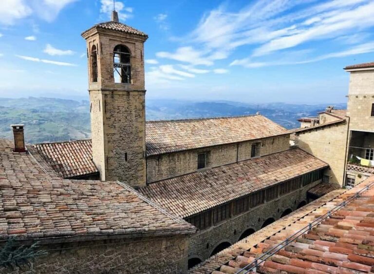 San Marino: 2-Hour Private Guided Walking and Titanus Museum - What the Tour Feels Like