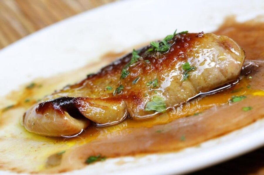 San Sebastian: Guided Food Tour with Pintxo Tasting & Wines - The Tour Itinerary in Detail