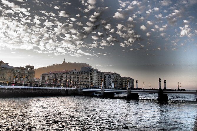 San Sebastian Highlights Private City Tour with Hotel Pick up - Who Would Enjoy This Tour?