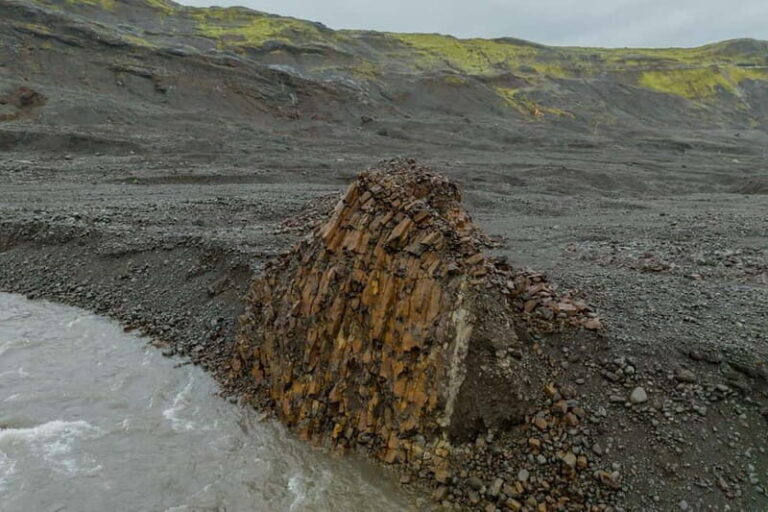 Sandfellsjökull: Glacier Mapping Expedition - The Day in Detail