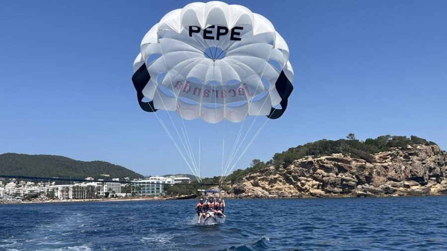 Santa Eulària des Riu: Parasailing Boat Cruise with Drinks - The Experience on the Boat
