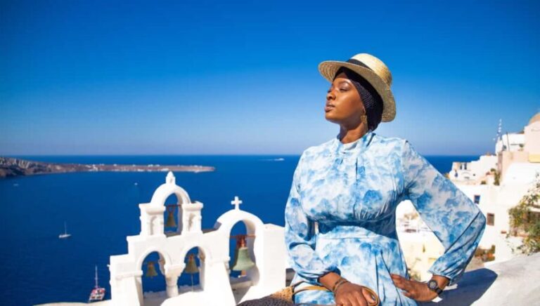 Santorini: 40-minute Photoshoot in Oia - The Value of the Photoshoot