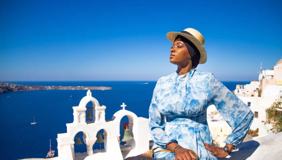 Santorini: 40-minute Photoshoot in Oia - The Value of the Photoshoot