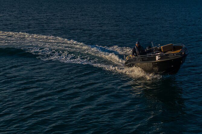 Santorini Boat Rental: License Free and Full or Half Day Options - Detailed Breakdown of the Itinerary