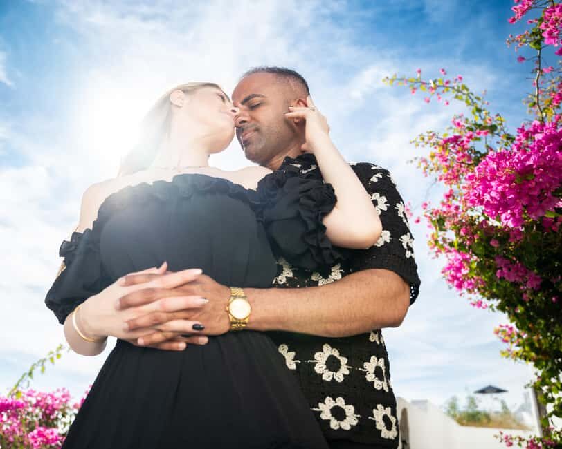 Santorini Couple Photoshooting - Who Would Love This Photoshoot?