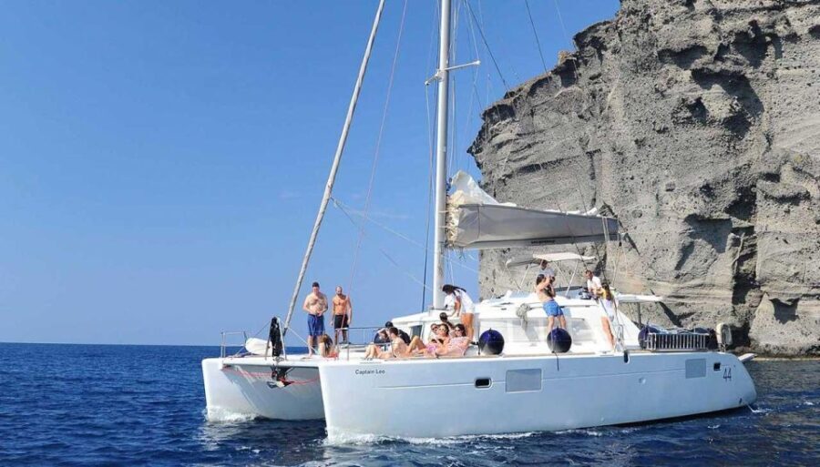 Santorini: Luxury Morning Cruise from Oia Town - Why This Tour Works Well