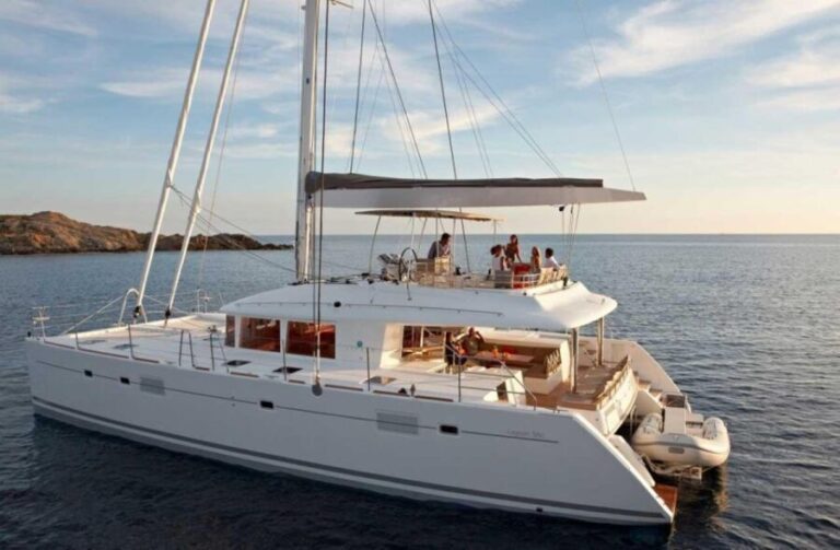 Santorini: Private Luxury Catamaran Cruise with Greek Meal - Wrapping Up: Who Should Consider This Tour?