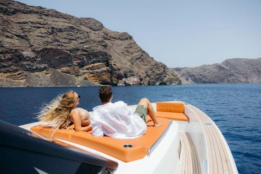 Santorini: Private Luxury Yacht Cruise with Meal & Drinks - FAQ