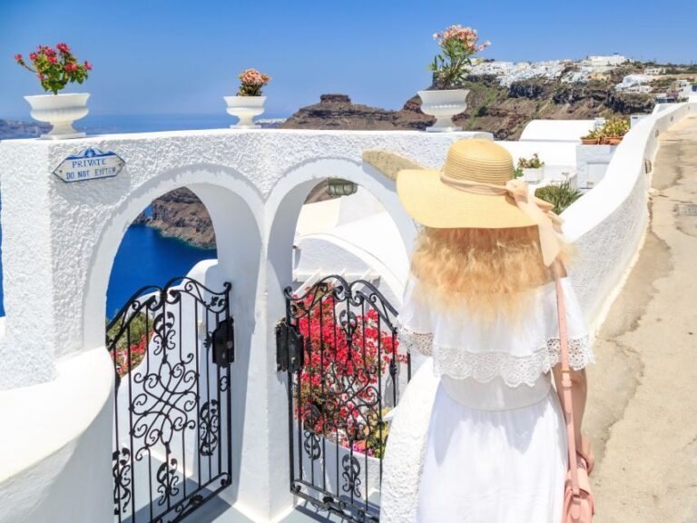 Santorini: Private Photo Shoot in Fira or Imerovigli - The Itinerary and Locations