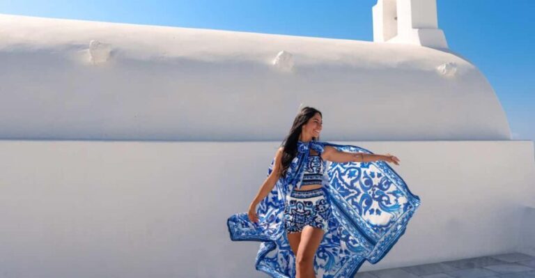 Santorini: Private Photoshoot Tour by a Pro Photographer - Key Points