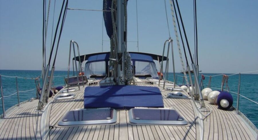 Santorini: Private Sailing Yacht Cruise with Meal & Drinks - What to Expect from the Itinerary