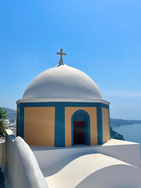 Santorini: Professional Blue Domes Photoshoot & Wine Tasting - FAQs