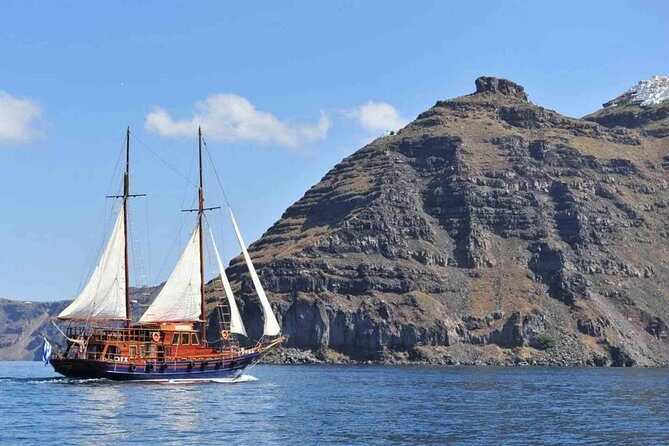 Santorini Volcanic Islands Cruise: Volcano,Hot Springs,Thirassia and Oia Sunset - Breaking Down the Itinerary