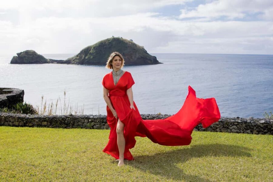 São Miguel: Flying Dress Party, Photoshoot, & Welcome Drink - The Scenic Setting and Atmosphere