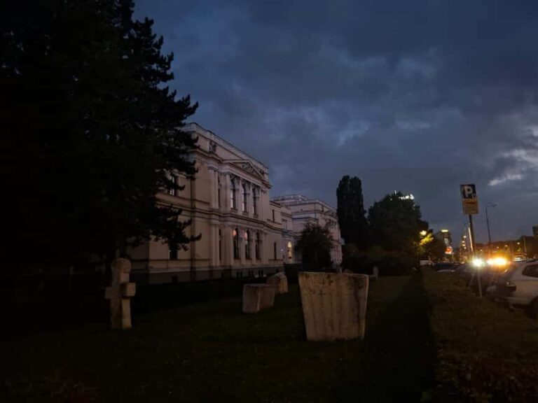 Sarajevo: Urban Walking Tour with Local Guide - Analyzing the Value