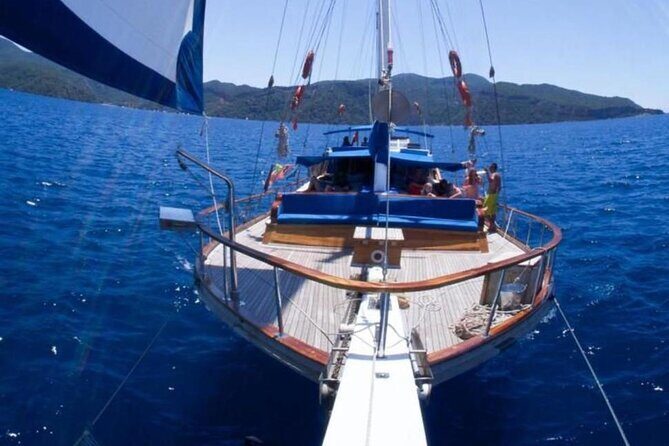 Saranda Prince Ennio-Daily Yacht Tour - FAQs about the Saranda Prince Ennio Yacht Tour