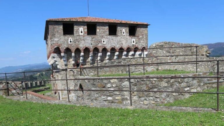 Sarzana: pesto experience at Sarzanello Fortress - The Logistics and Group Experience
