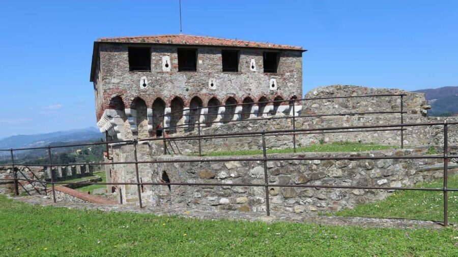 Sarzana: pesto experience at Sarzanello Fortress - The Logistics and Group Experience
