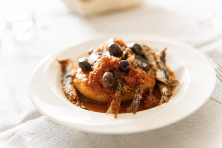 Savona: Dining Experience at a Local's Home - Learning and Connecting in a Real Home