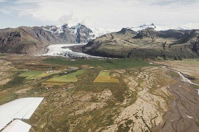 Scenic Airplane flight around Skaftafell National Park - Who Will Love This Flight?