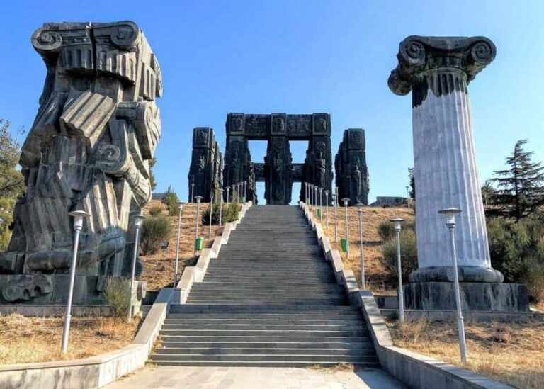 Scenic Tbilisi Tour by Car - Transportation & Group Size