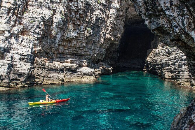 Sea Kayaking Safari Dubrovnik - The Experience from a Traveler’s Perspective