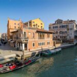 Secret Gardens of Venice Walking Tour - Key Points