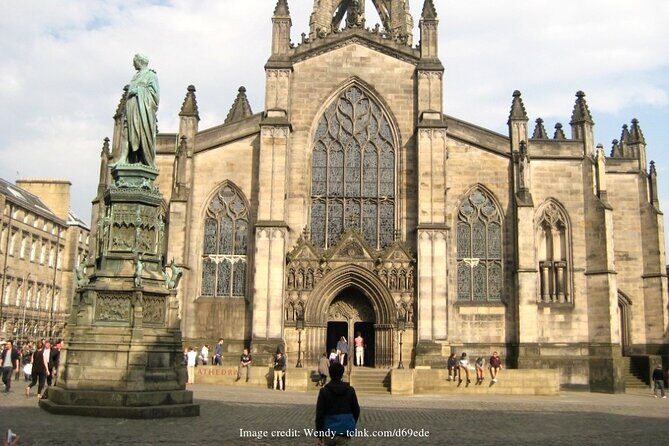 Secrets of the Royal Mile: Private 2.5-hour Walking Tour - What You Can Expect from the Experience