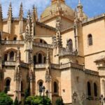 Segovia: Guided Walking Tour with Cathedral & Alcázar Entry - The Itinerary in Detail