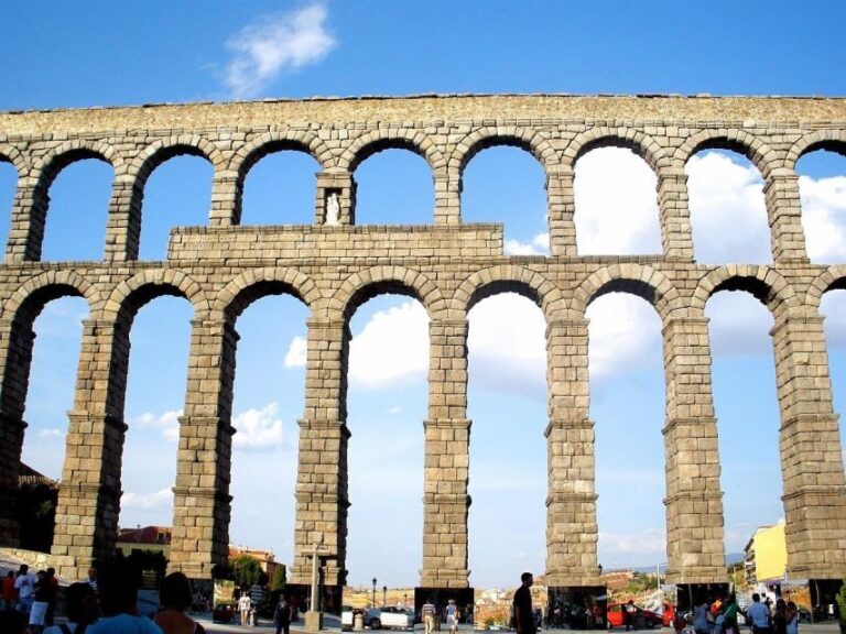Segovia - Old Town tour including Castle visit - Why This Tour Works Well