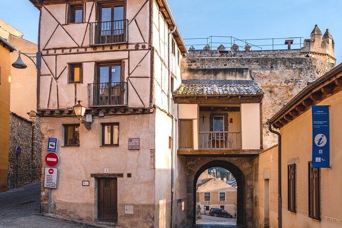 Segovia Scavenger Hunt and Sights Self-Guided Tour - Pros and Cons Based on User Feedback