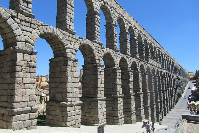 Segovia with Winery & Tasting Small Group Tour from Madrid - Who Is This Tour Best For?