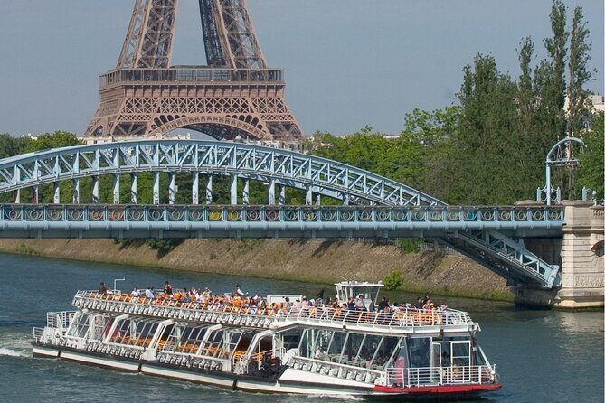 Seine River Cruise flexible ticket with Audio in Paris - 1 Hour - What to Expect from the Seine River Cruise Experience
