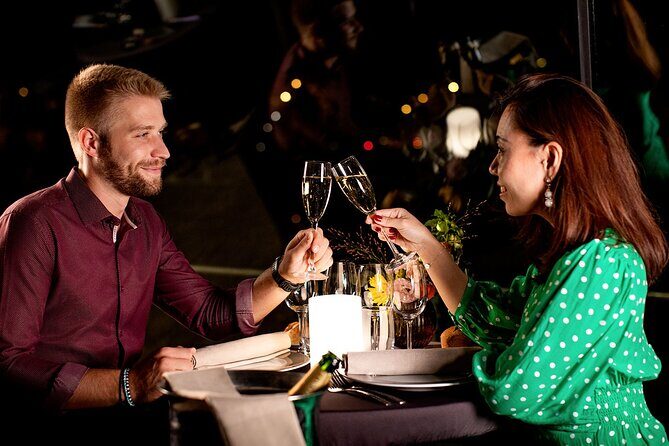 Seine River New Year's Eve Gourmet Dinner Cruise & Live Music - Key Points