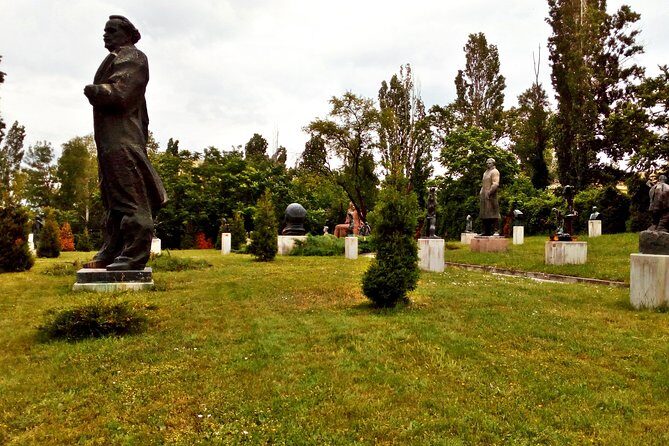 Self-guided Tour in the Museum of Socialist Art - Who Should Consider This Experience?