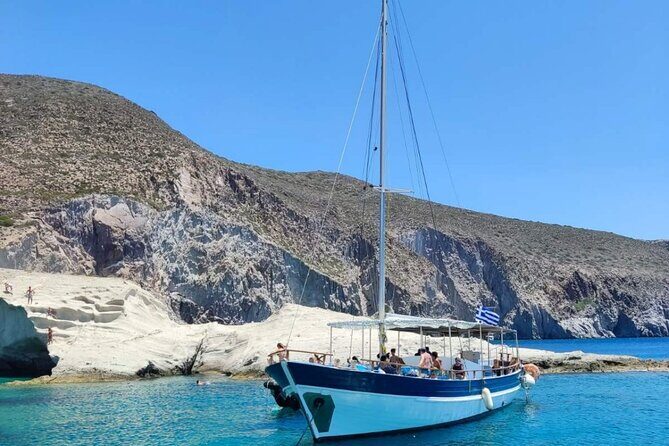 Semi-private Day Cruise - The Crew and Atmosphere