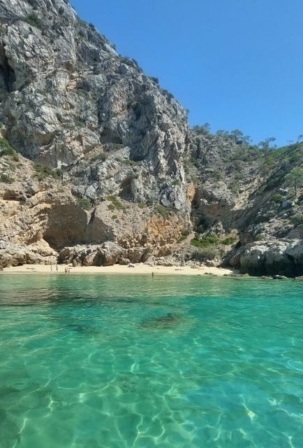 Sesimbra: Secret Bays and Beaches Boat Tour with Snorkeling - What to Expect from the Sesimbra Boat Tour