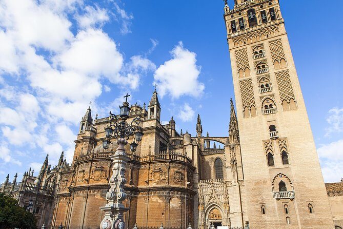 Sevilla: Best Monumental Free Walking Tour - What You Can Expect from the Experience