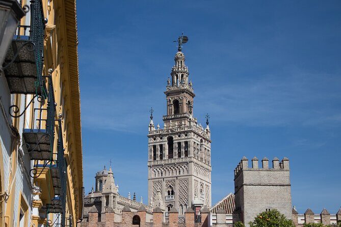 Seville Cathedral and La Giralda Entry Ticket with Audio Guide - Climbing La Giralda