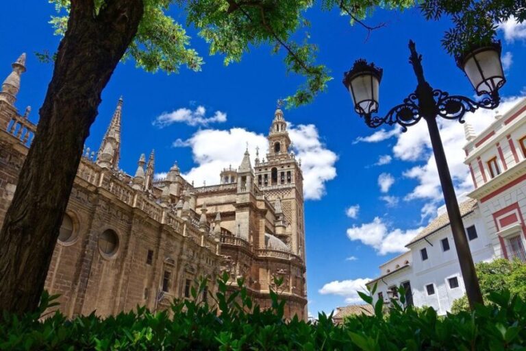 Seville: Cathedral & Giralda Fast-Track Guided Tour - The Inside Scoop on the Tour Experience