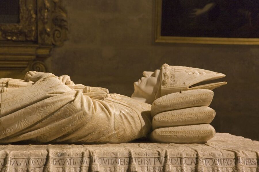 Seville: Cathedral & Giralda Guided Tour with Entry Tickets - The Practicalities