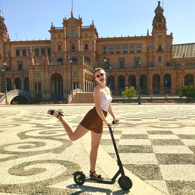 Seville: Electric Scooter Tour - The Experience of the Guides