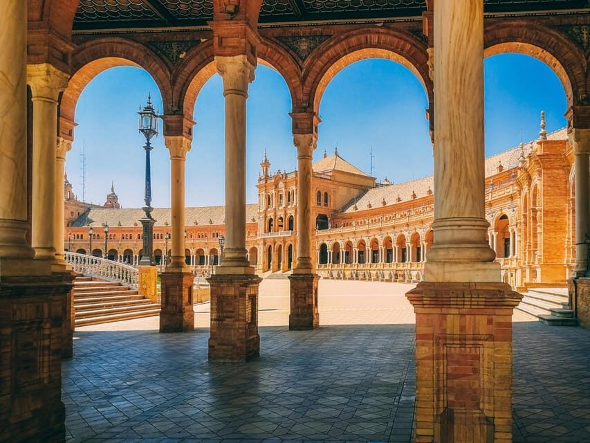 Seville: Express Walk with a Local in 60 minutes - The Practicalities: What’s Included and What’s Not