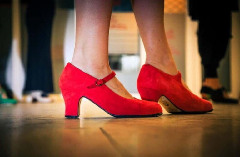 Seville: Flamenco Dance Class with Optional Costume - The Highlights of the Experience